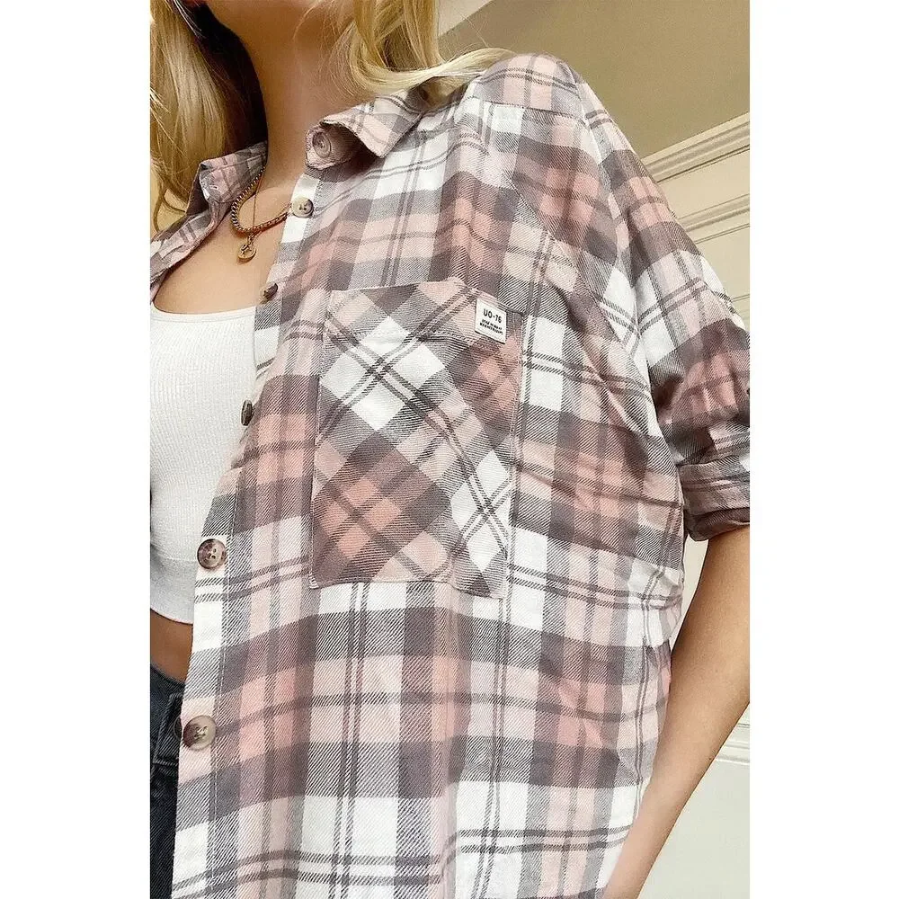 Urban Outfitters Oversized Plaid Flannel Button Down Blouse - Picture 2 of 10